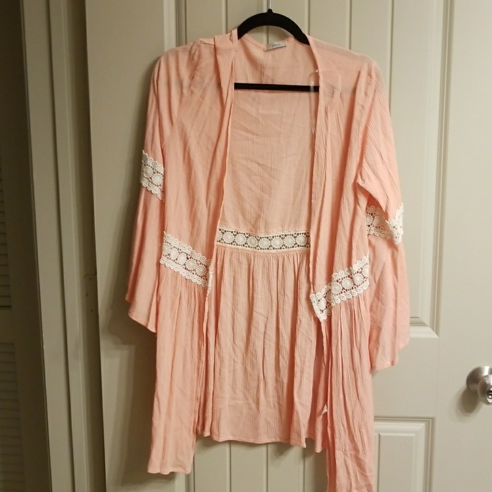Bell-sleeved peach kimono